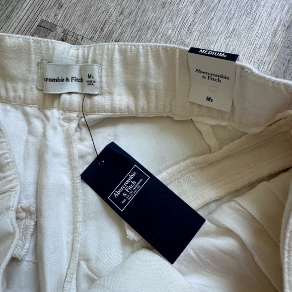 Abercrombie & Fitch White Wide-Leg Trousers - Picture 8 of 9